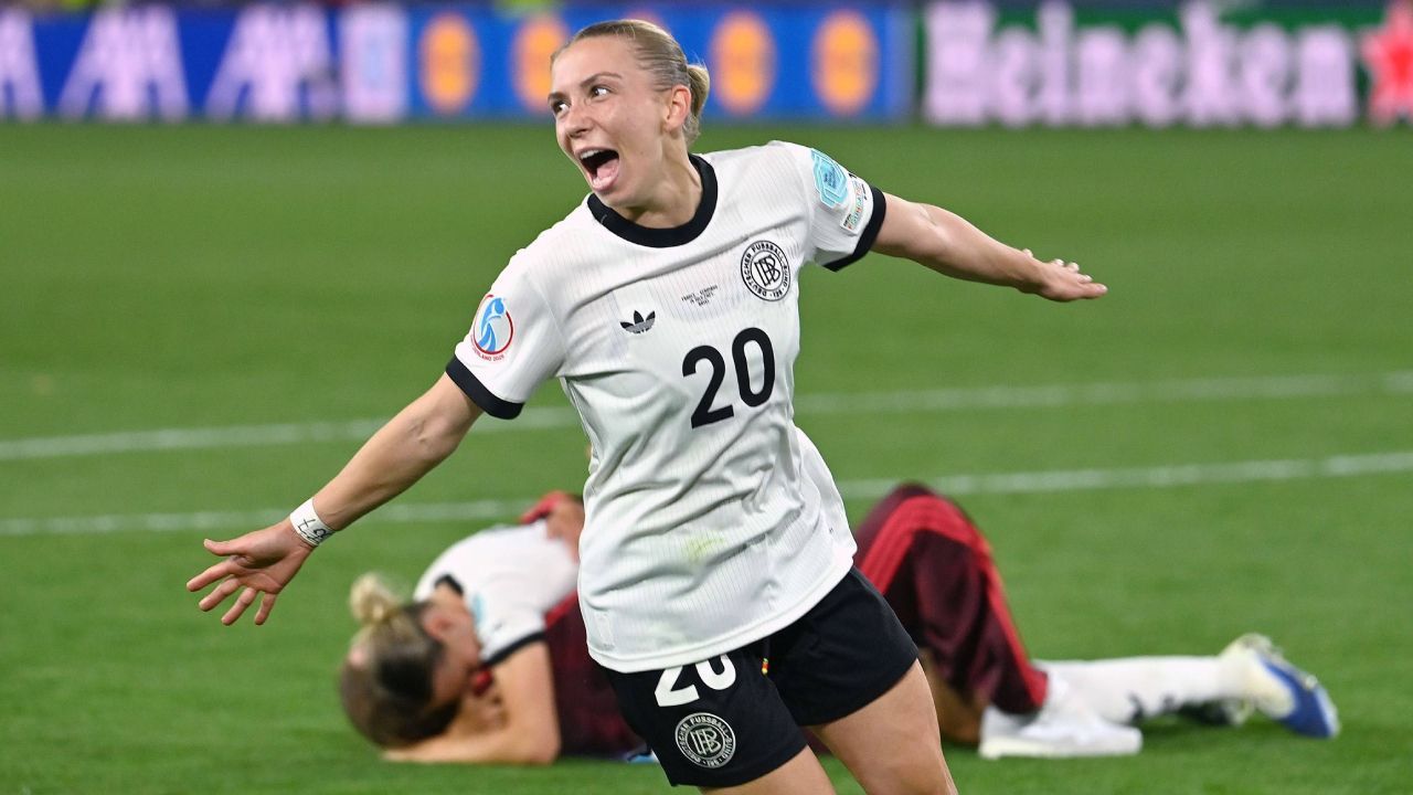 Frauen-EM: „Girl of the Match!“ Senß feiert DFB-Heldin