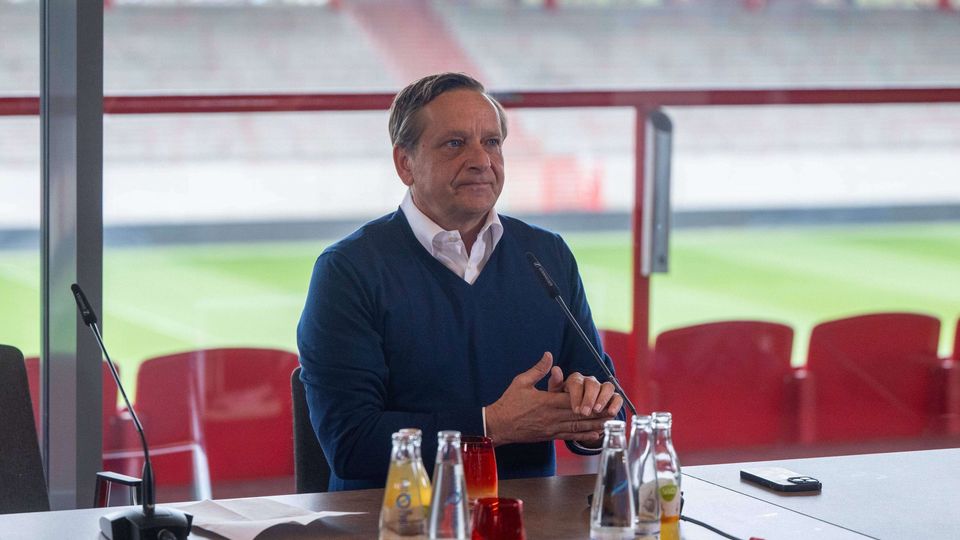 Bundesliga: Union-Sportchef Horst Heldt zu Marie-Louise Eta