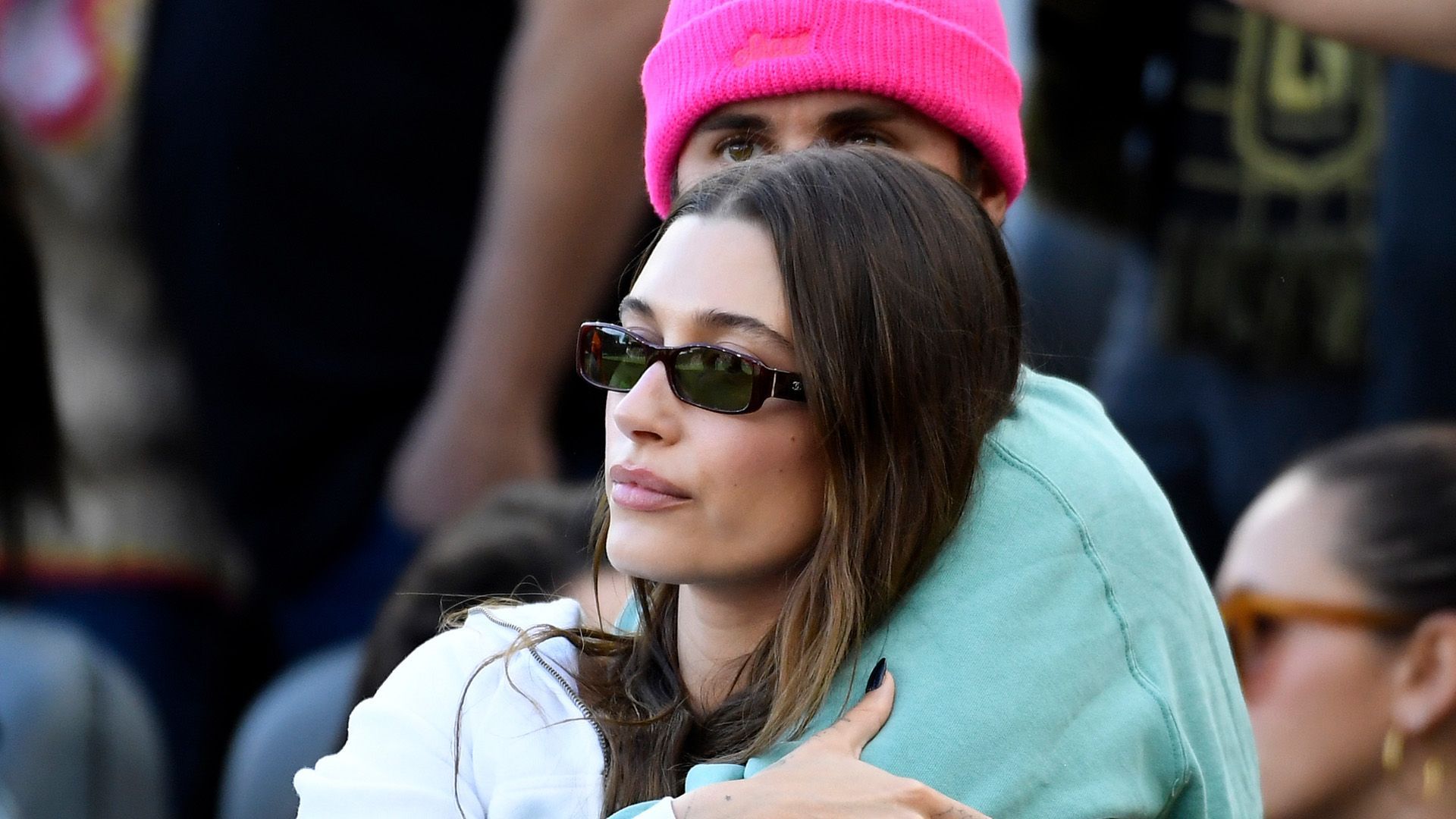Jetzt bricht Hailey Bieber ihr Schweigen
