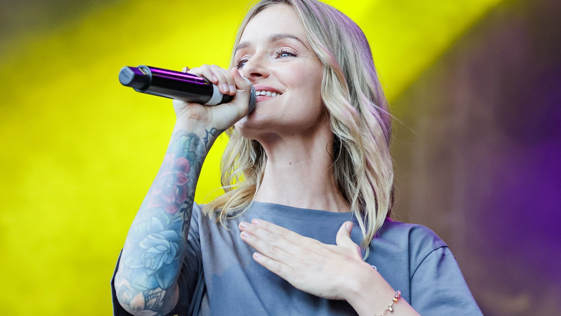 Sarah Zucker überrascht Fans mit süßem Babybauch