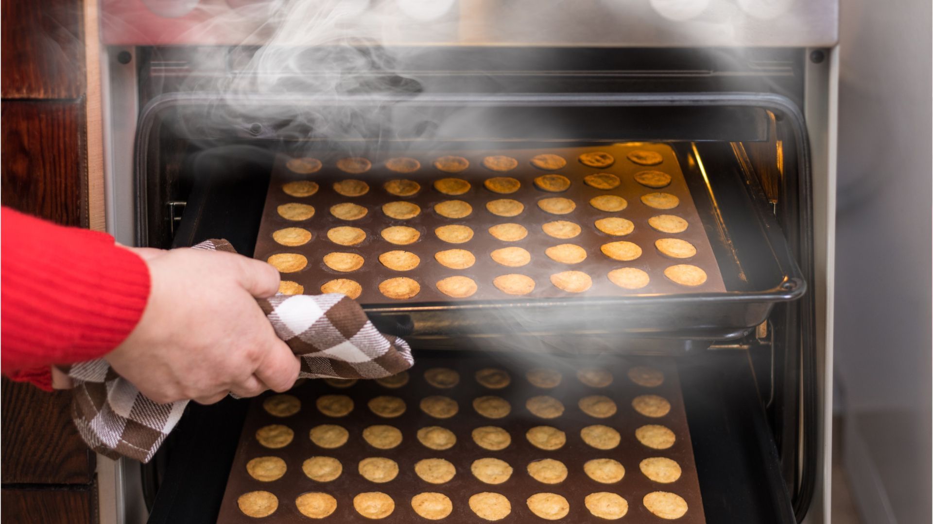 In der Weihnachtsbäckerei: Den Ofen effizienter nutzen