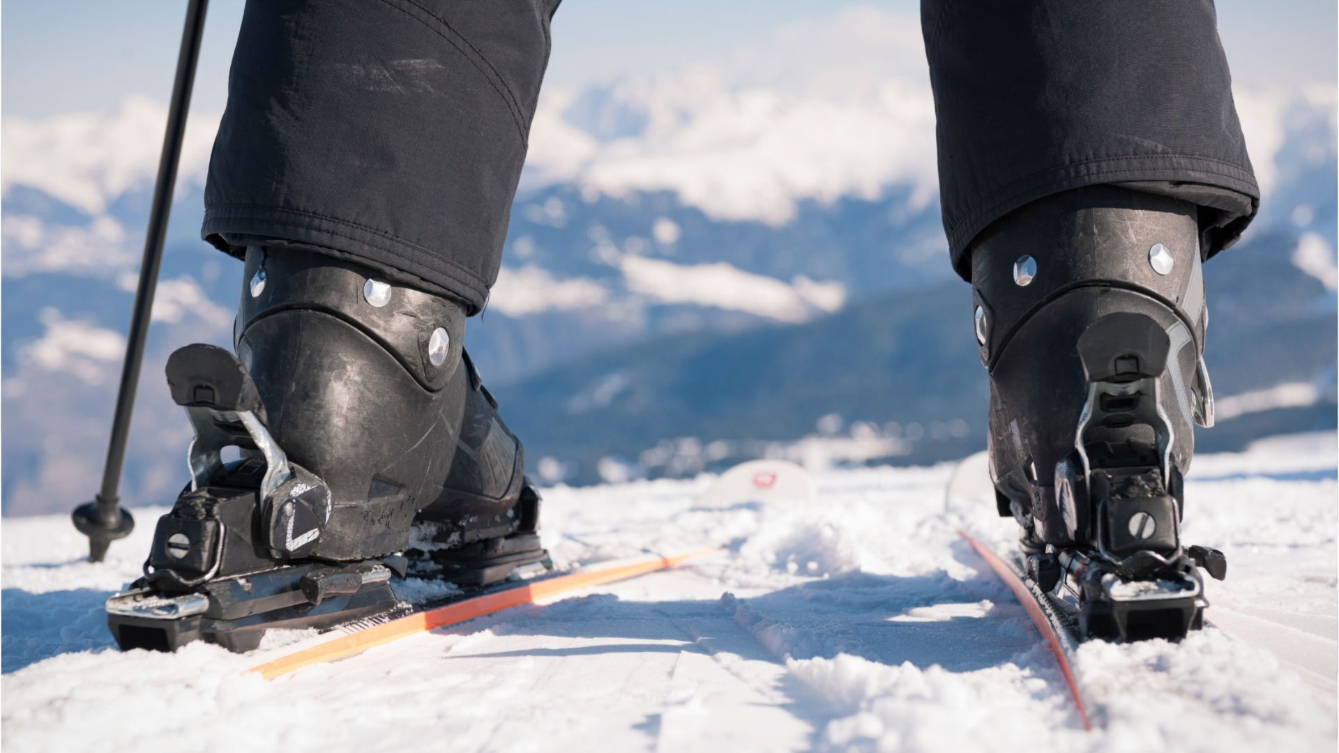 Skischuh: Enger und guter Sitz wichtiger als bequemes Gefühl