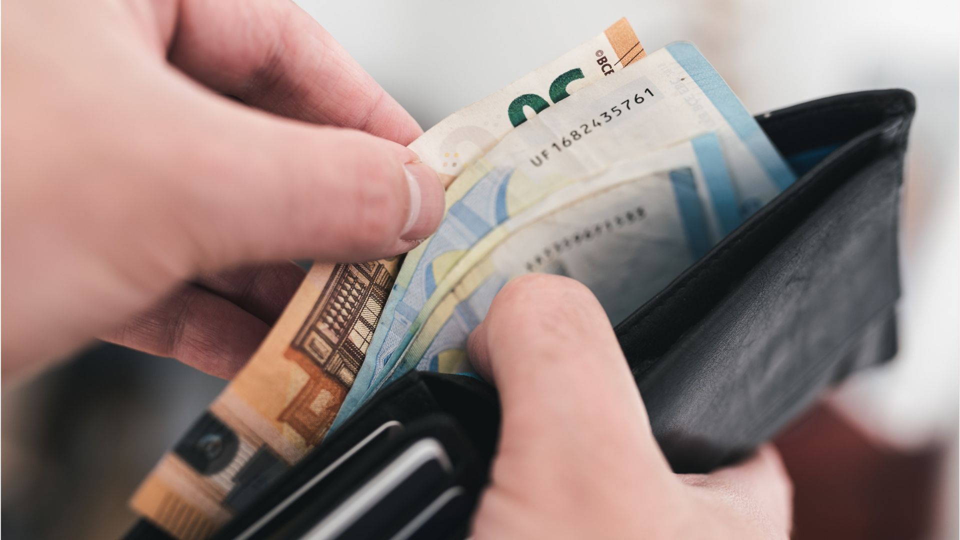 Cannabis, Mindestlohn und Elterngeld: Das ändert sich 2024