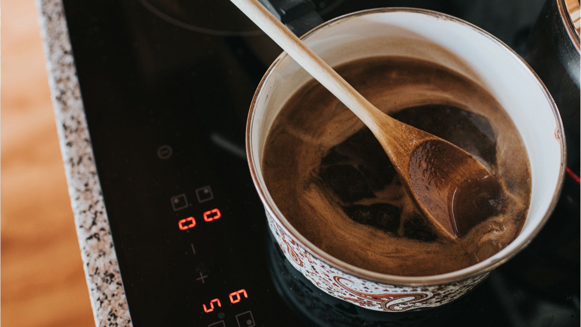 Video: Obacht beim Feiertagsmenü: Bio-Supermarkt ruft Basis für Soßen zurück