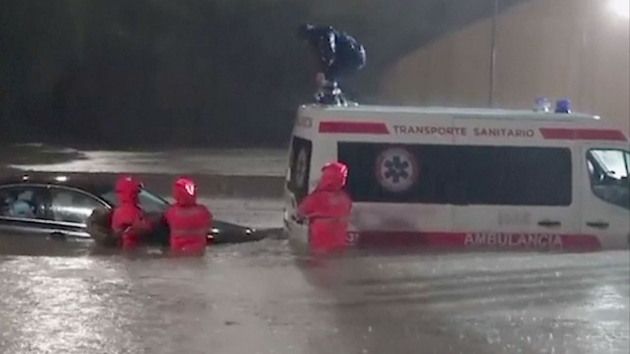 Extremwetter: Valencia nach sintflutartigem Regen überschwemmt