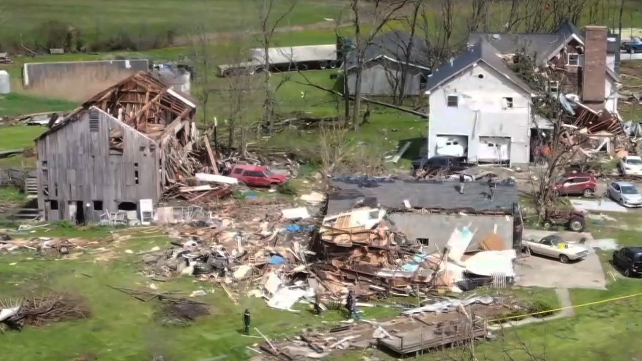 Spur der Verwüstung: Drohnenvideo zeigt Tornadoschäden in Ohio