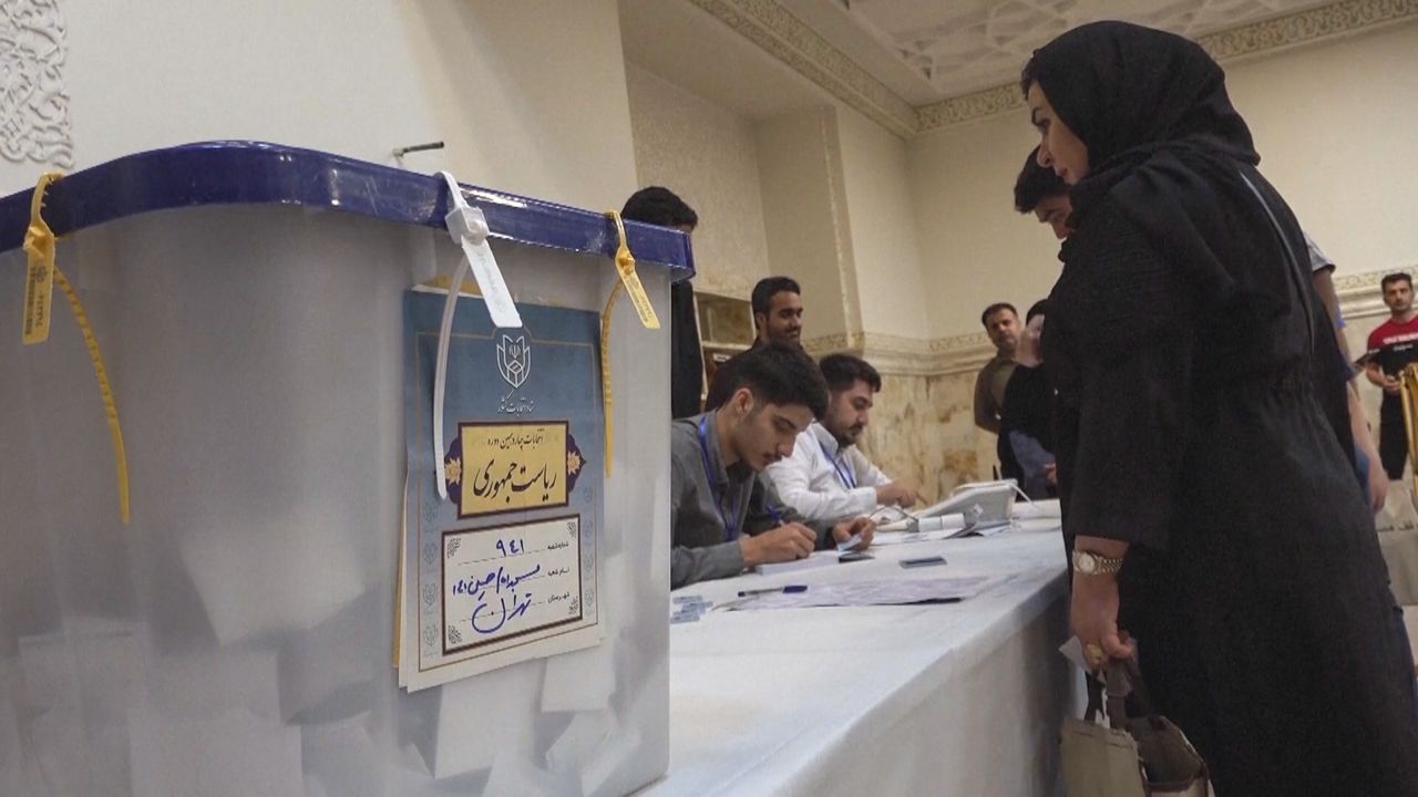Neuer Präsident im Iran: Hardliner und Moderater müssen in Stichwahl
