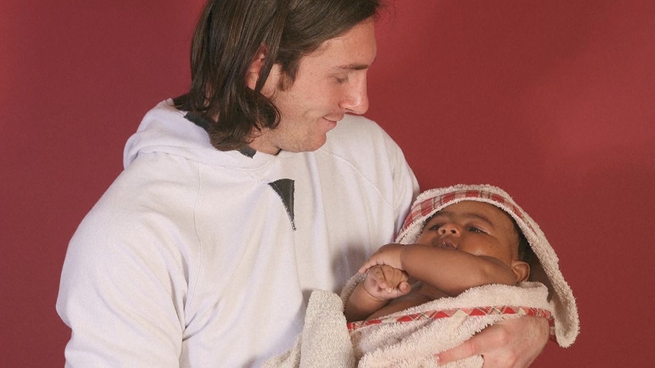 Segnung vom Fußballgott: Foto zeigt Messi mit Spaniens Yamal – als Baby