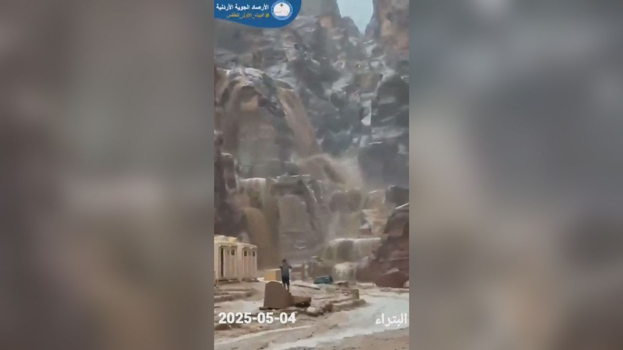 Video: Überschwemmungen in Jordanien: Evakuierung in Petra nach schweren Regenfällen