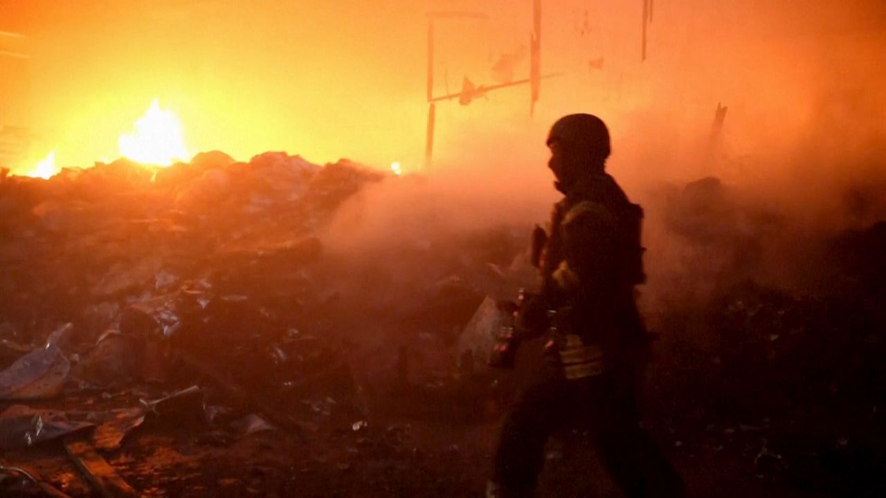 Rakete bei Übung eingeschlagen: Sechs Tote bei russischem Angriff auf ukrainischen Schießplatz