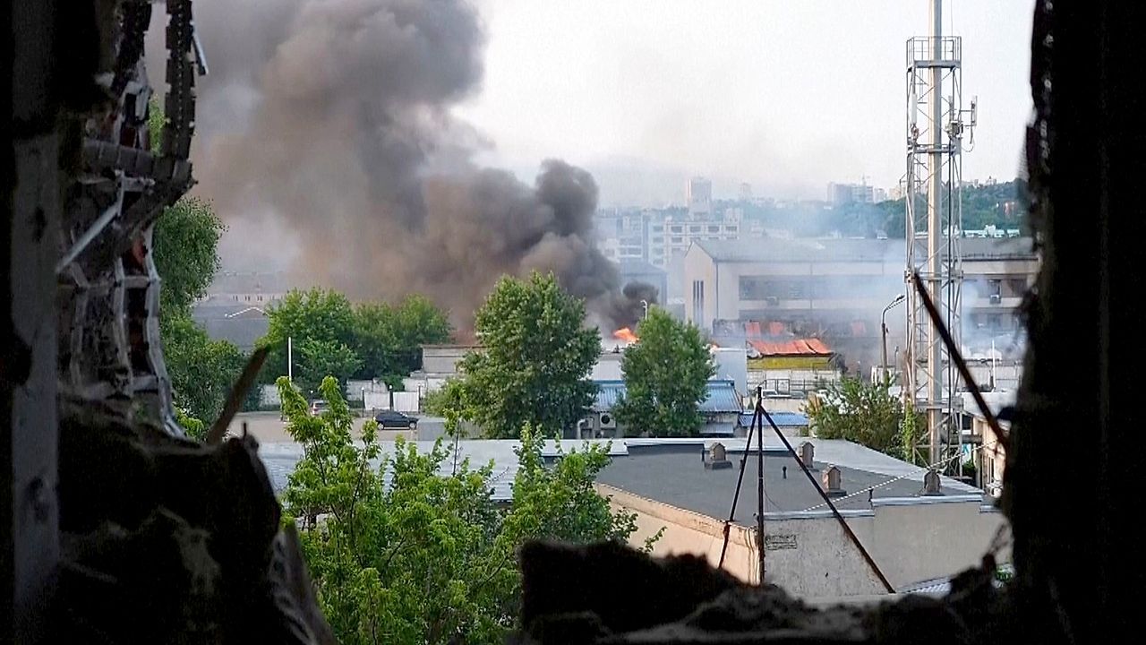 Entbindungsklinik getroffen: Massive Luftangriffe auf Kiew und Odessa