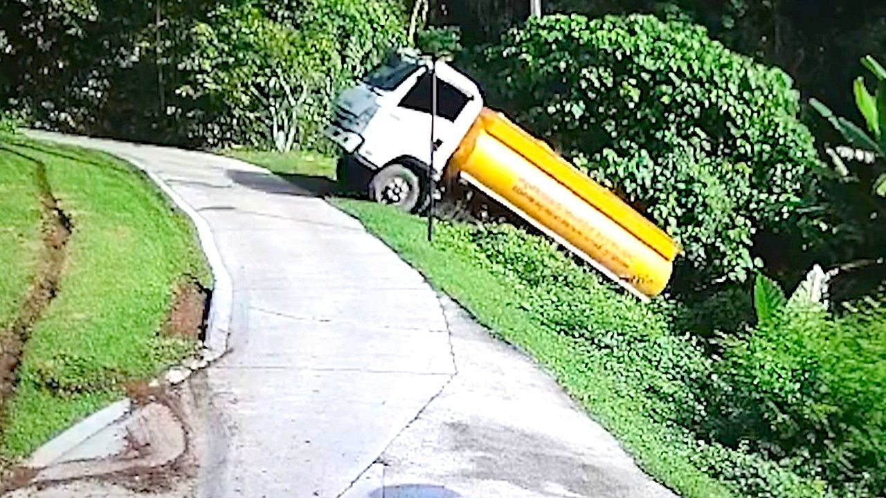 Sewage Truck on the Loose: Vacuum Truck Rolls Backwards Down Hill