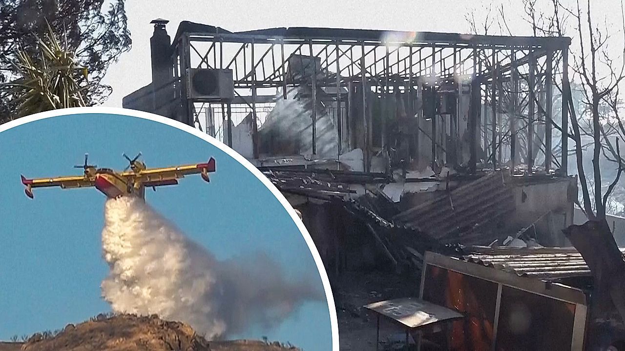 Flammen verschlingen Ferienhäuser: Großbrand wütet bei Athen