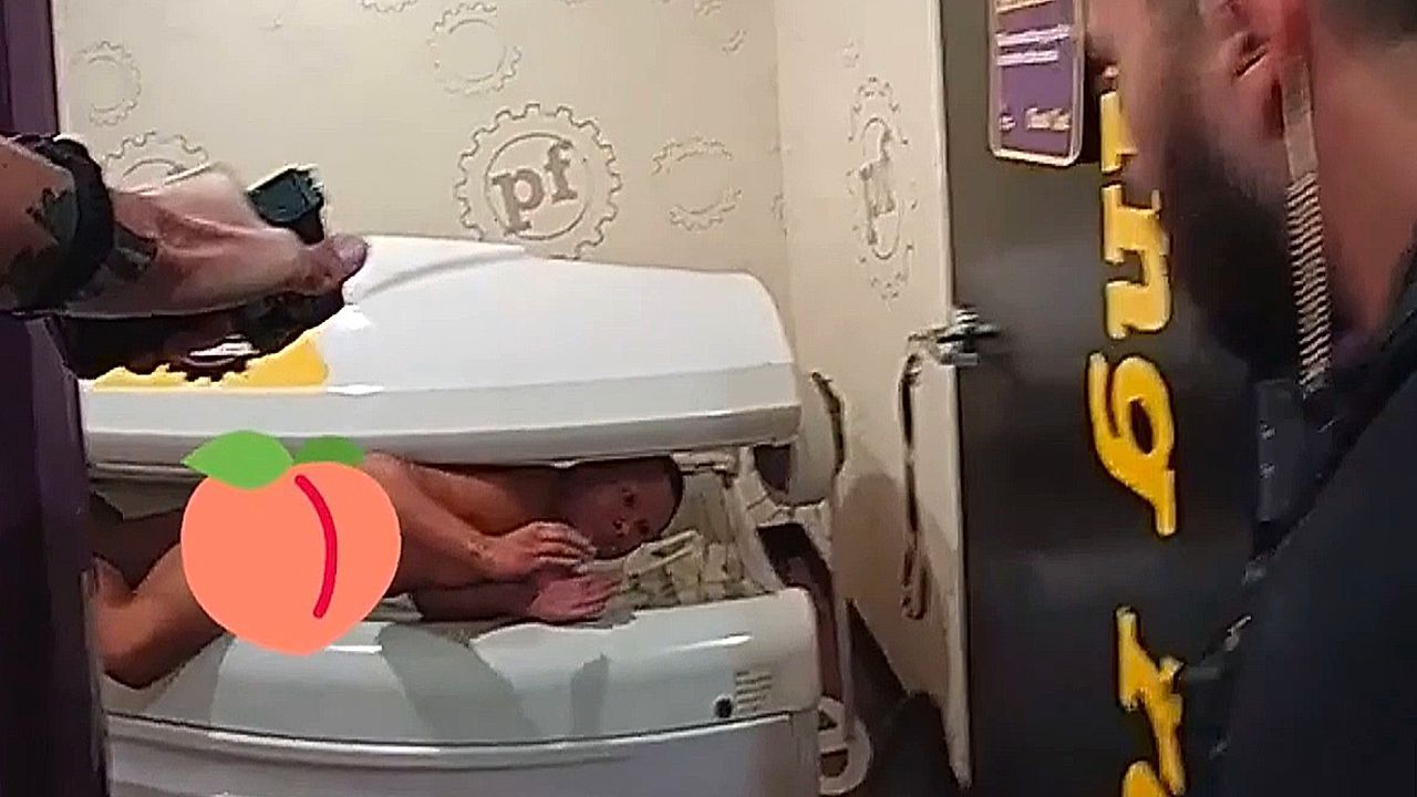 Video: Ausraster im Fitnessstudio Mann zündet Umkleide an und versteckt sich im Solarium