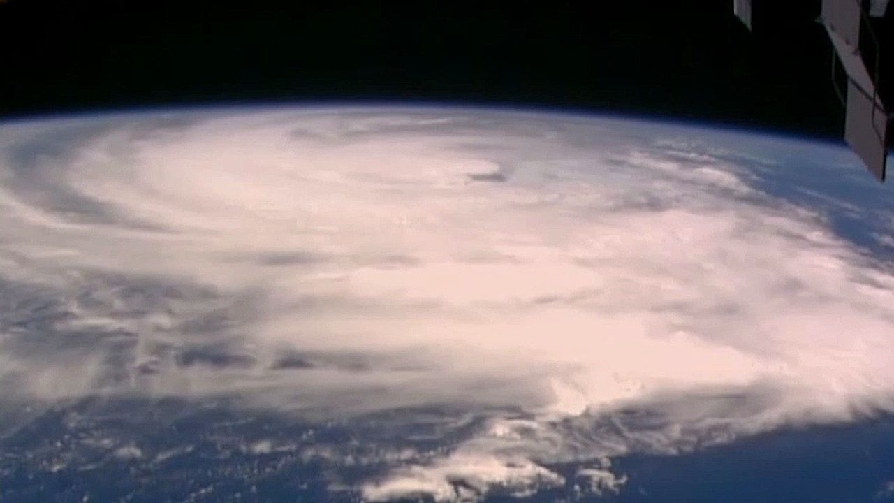 Evakuierungen angelaufen: Satellitenbilder zeigen Hurrikan Erin vor US-Ostküste