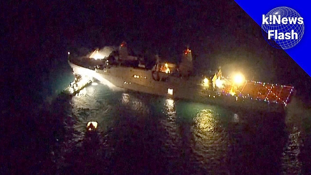 k!News-Schlagzeilen: US-Marineschiff Brand, Reform Texas, Everglades in Flammen