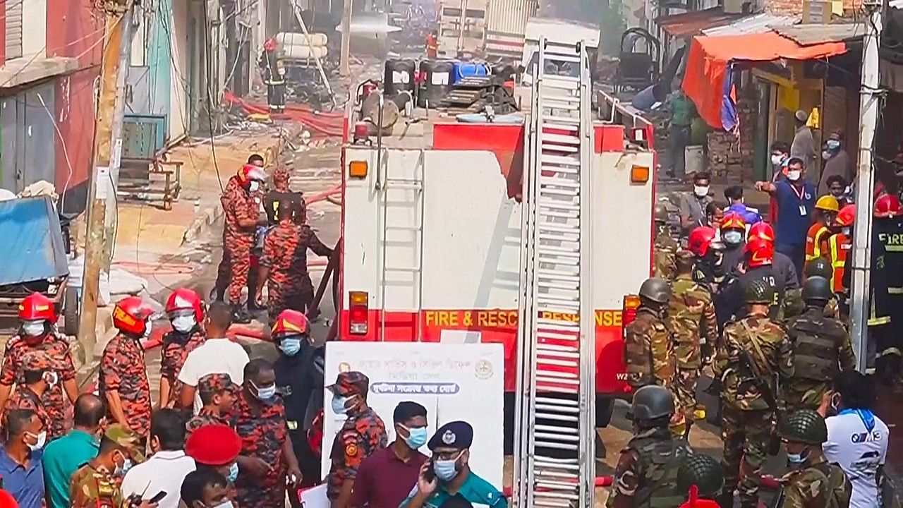 Explosion in Chemielager: Mindestens 16 Tote bei Großbrand in Bangladesch
