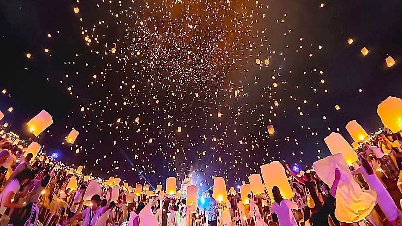 Thousands release sky lanterns for Loy Krathong festival in Thailand
