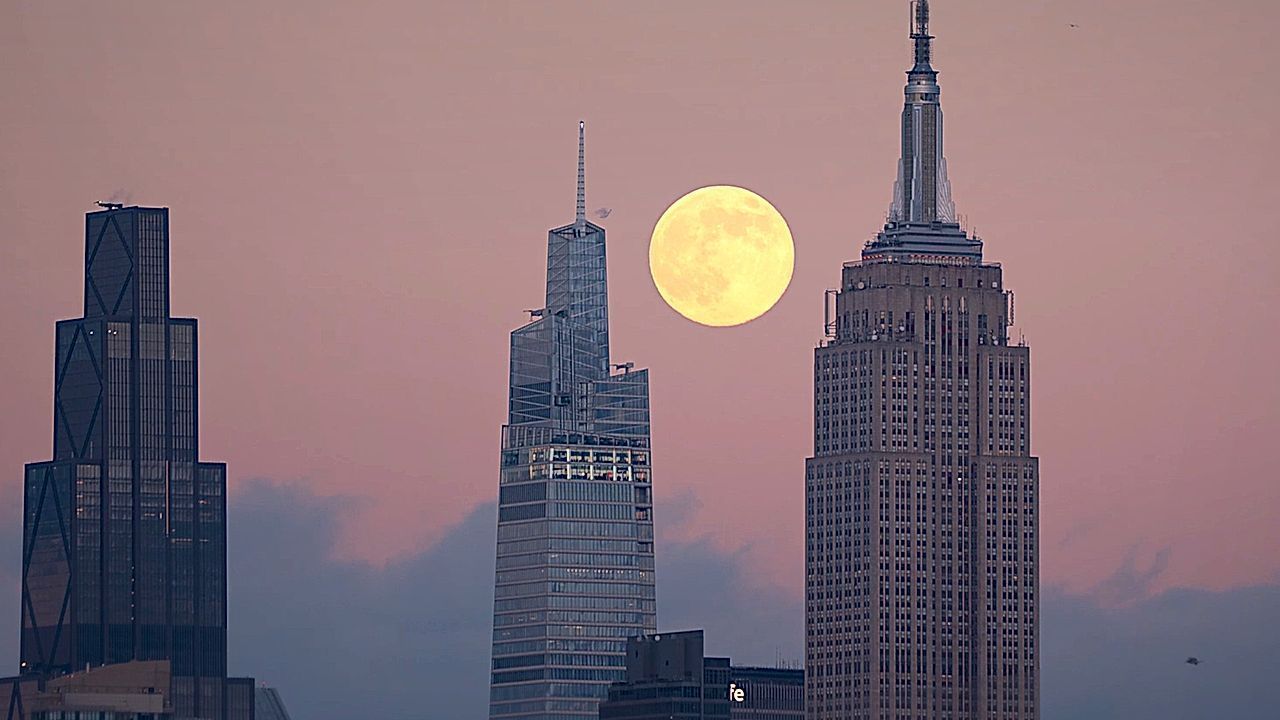 Video: Cold moon supermoon rises over New York skyline