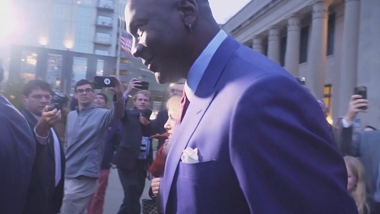 Video: Michael Jordan und Heather Gibbs packen aus: Kartellvorwürfe gegen NASCAR