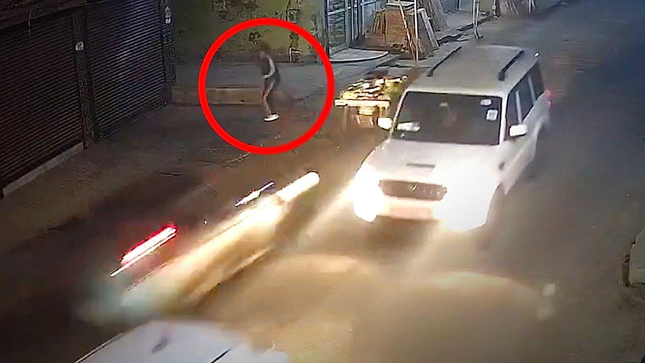 Video: Speeding car destroys vegetable cart in split-second street chaos in India