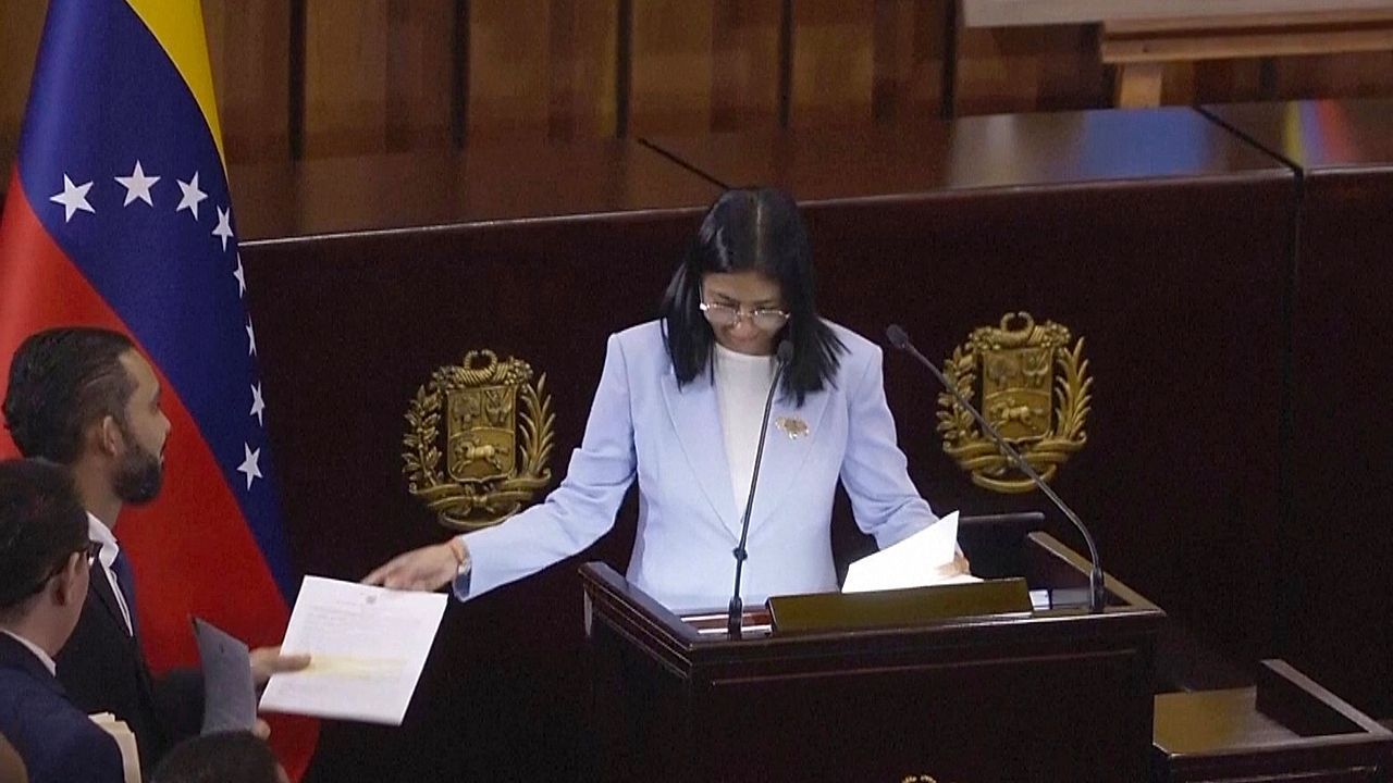 Video: Venezuela kündigt Amnestie für politische Gefangene an – und schließt Gefängnis