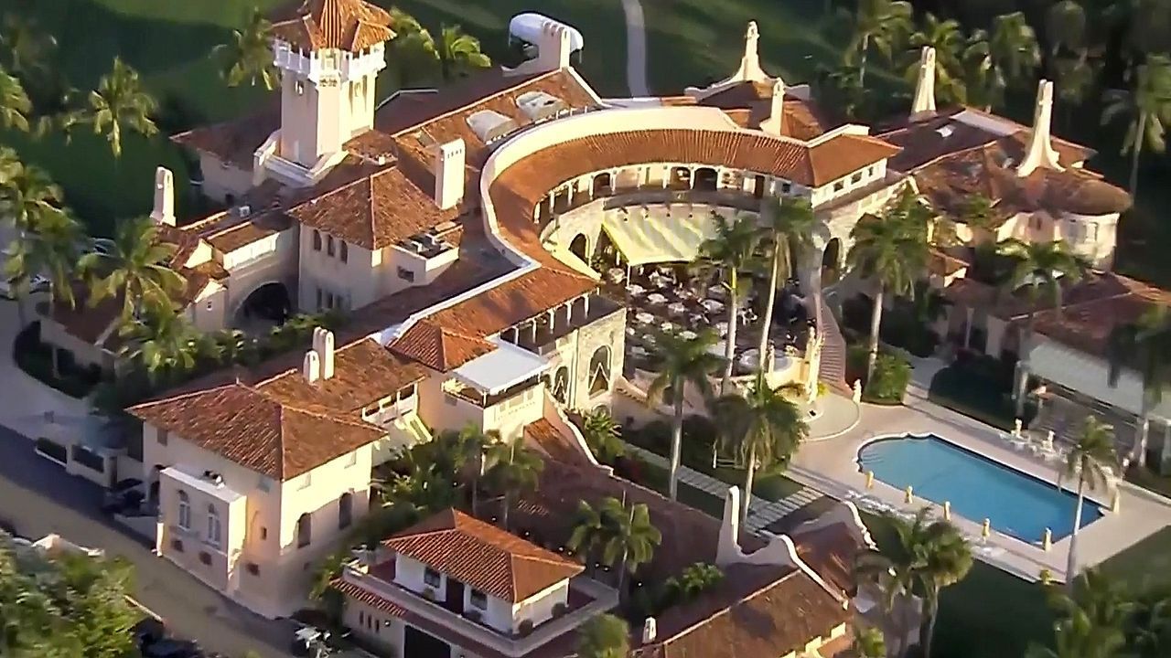Video: Bewaffneter Eindringling in Mar-a-Lago: Secret Service erschießt Mann vor Trump-Anwesen