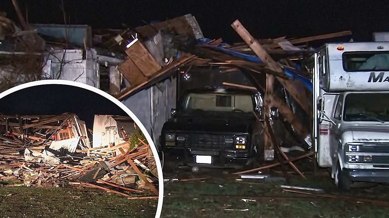 Video: Zerstörung in Illinois: Schwere Tornados und Hagel fordern Tote