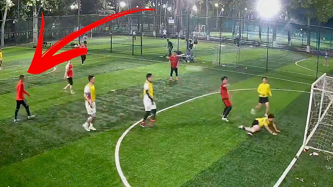 Video: Soccer player stuns teammates with incredible reaction at training