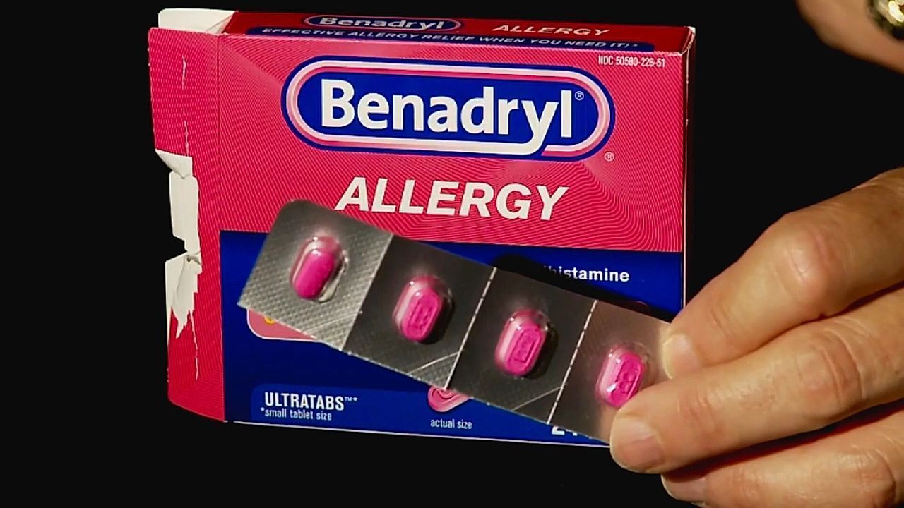 Video: Lebensgefährlicher Hype: US-Experten warnen vor der TikTok-Benadryl-Challenge