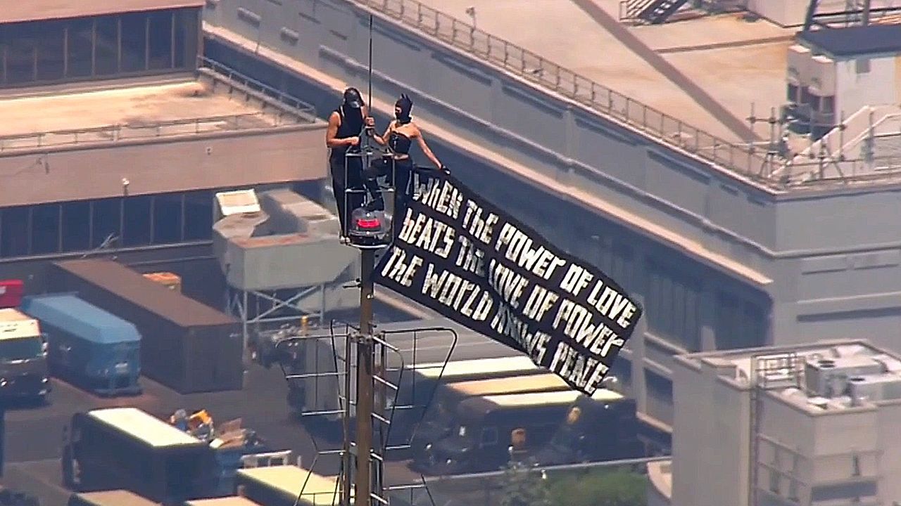 Video: Russian daredevil couple arrested after climbing Empire State Building spire