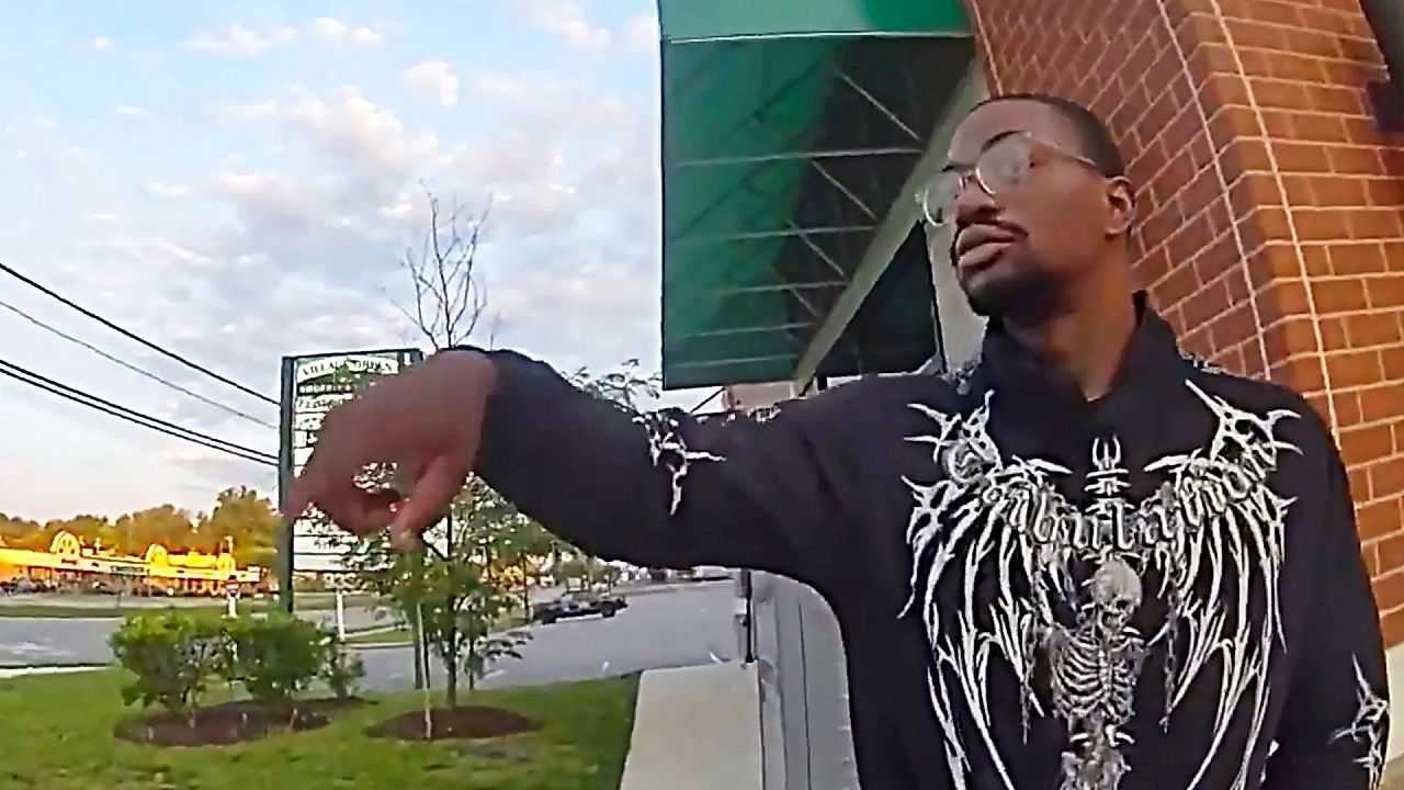 Video: Burglar calls police to report his truck stolen — officers find he was robbing a store across the street
