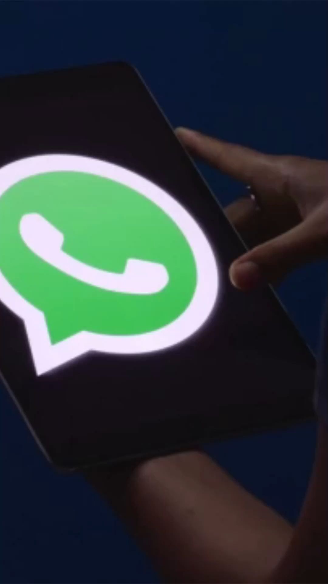 Dialing code +880 on WhatsApp: Who or what is behind it?