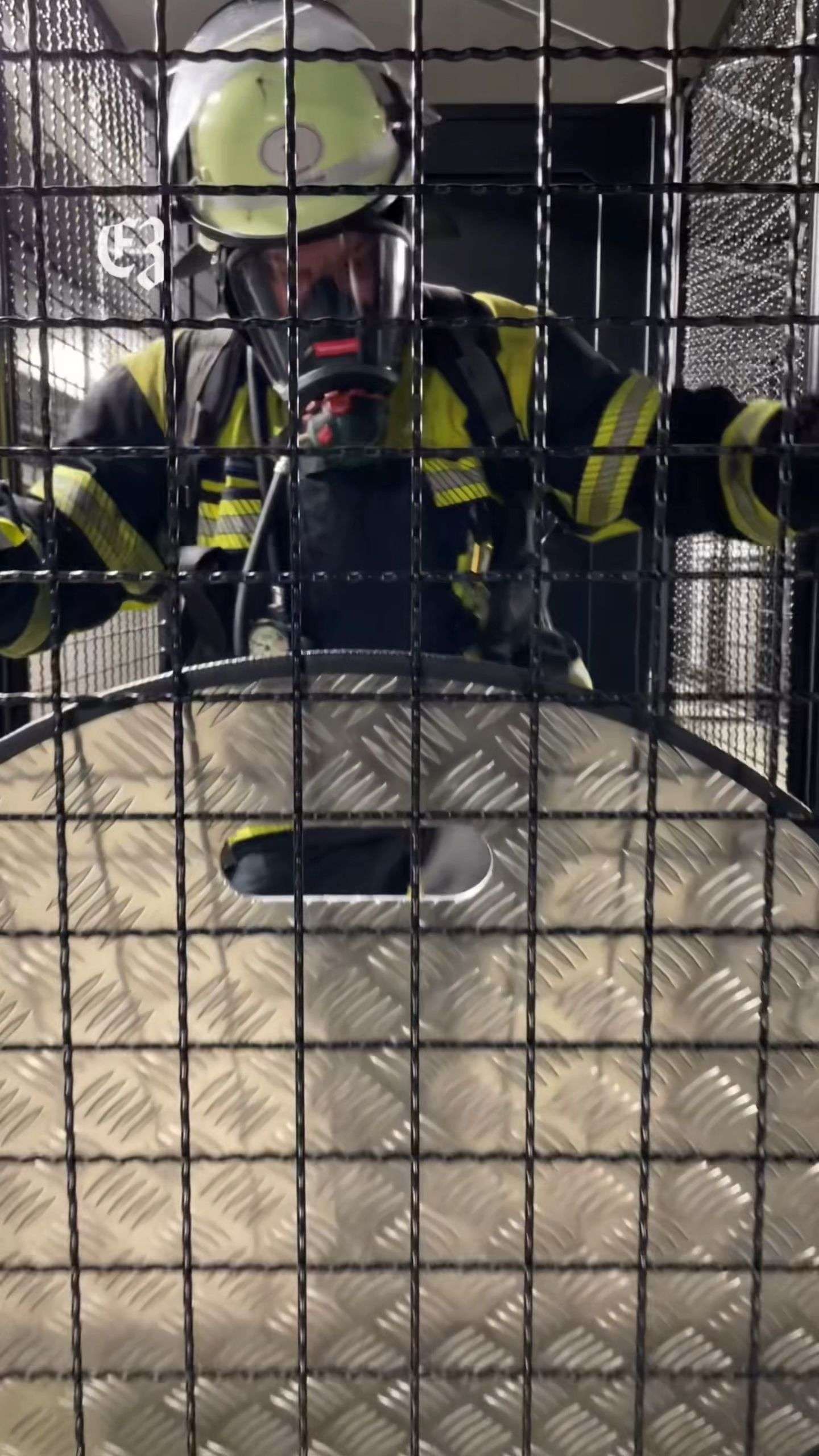 Video: Atemschutz bei der Feuerwehr: Neue Übungsstrecke im Kreis Esslingen