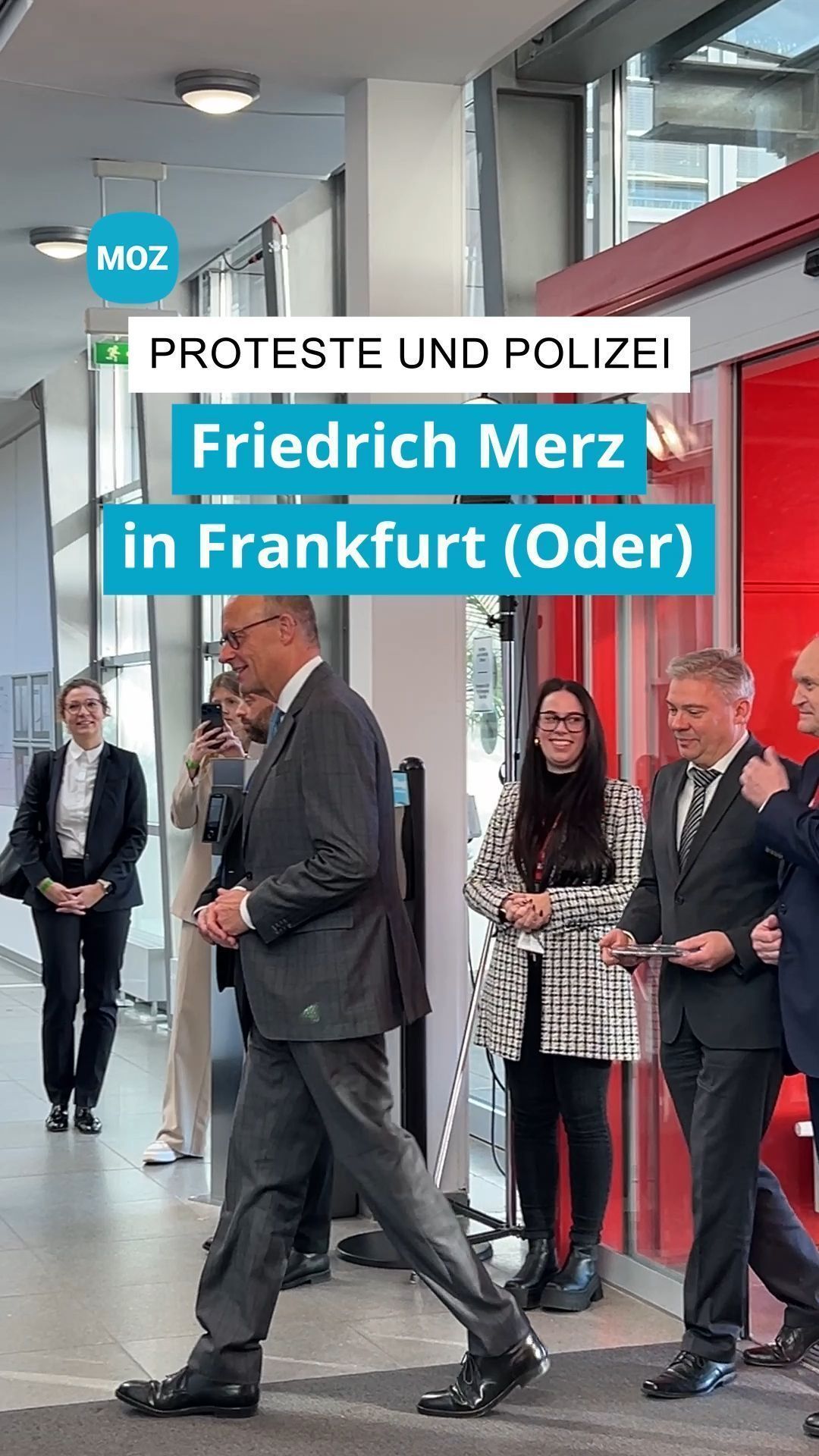 Video: Bundeskanzler Friedrich Merz sorgt für Proteste in Frankfurt (Oder)