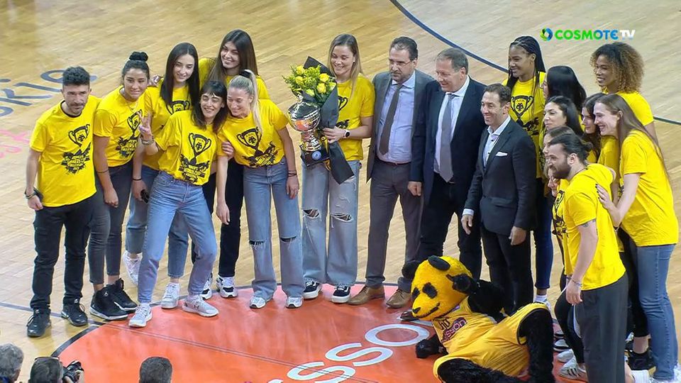 Η αποθέωση για τις κοριτσάρες στα Λιόσια (VIDEO)