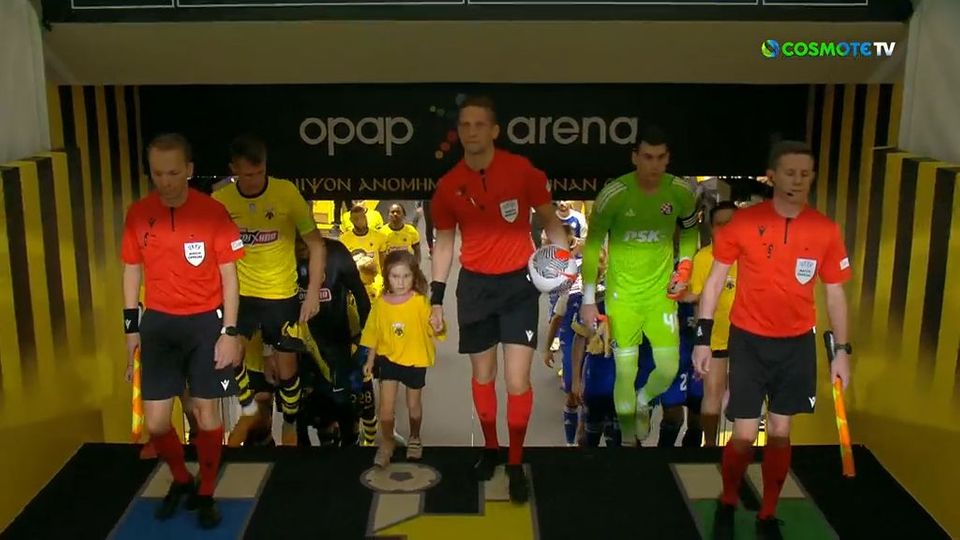 Η είδοδος των ομάδων και η καυτή ατμόσφαιρα (VID)