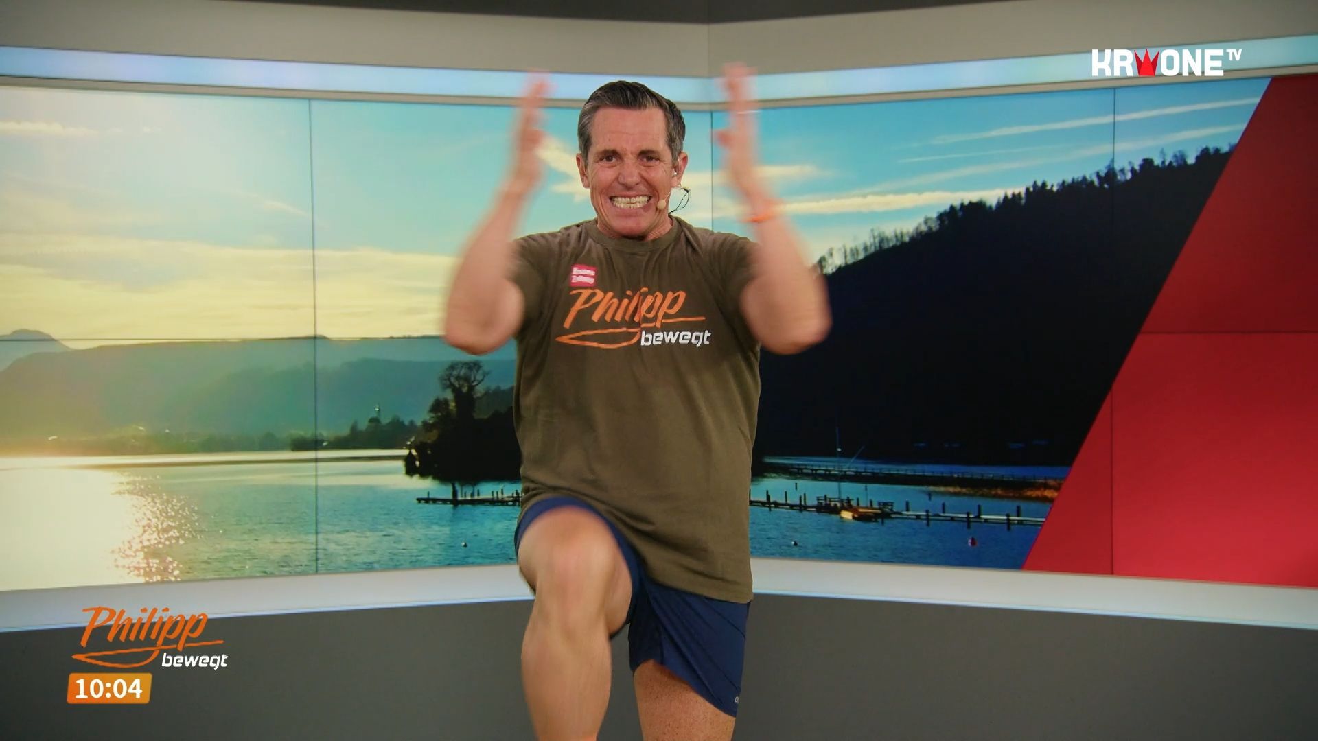 Fit as Philipp - with the daily gymnastics session!