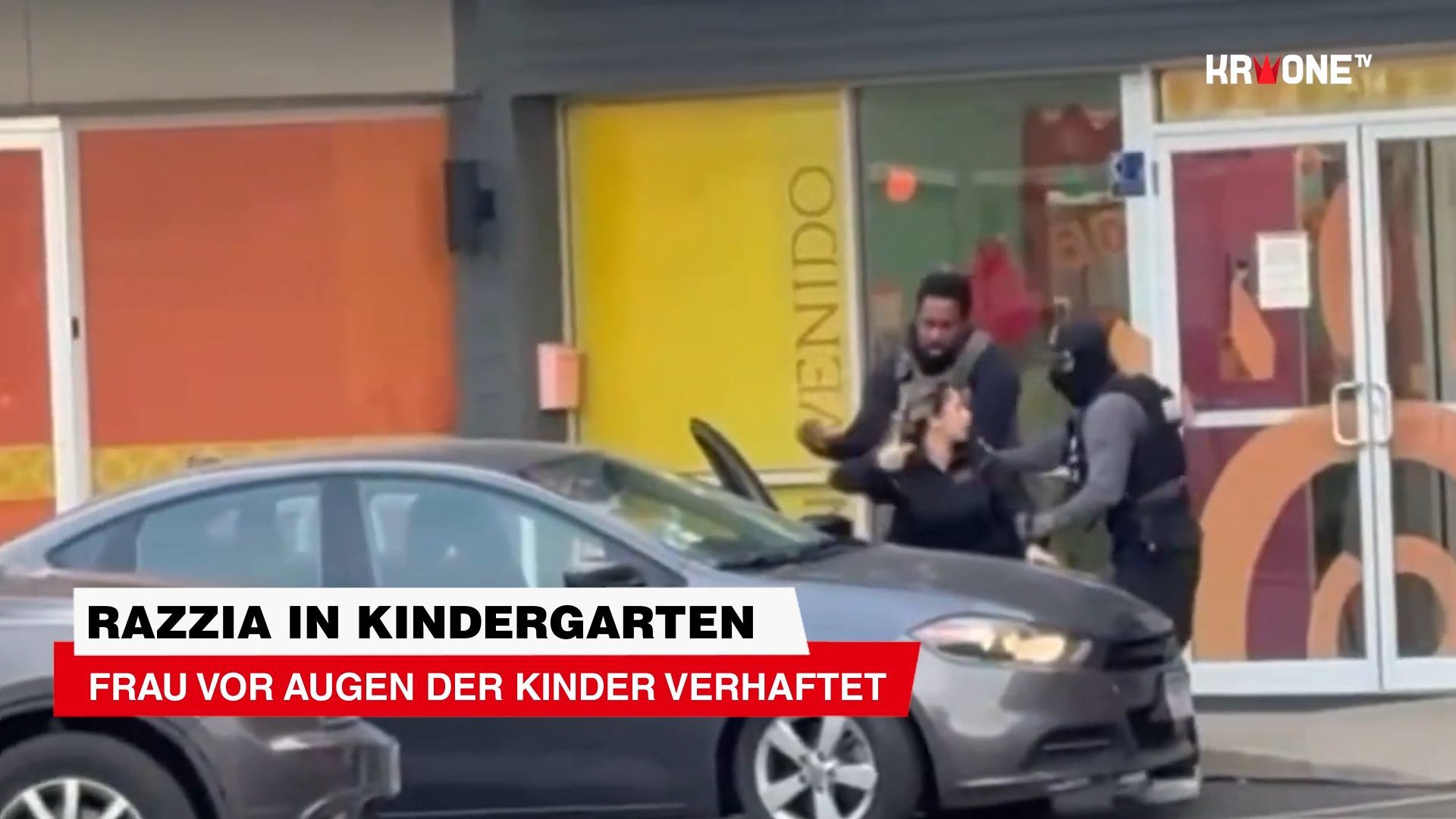 Video: Razzia in Chicago: Frau vor Augen der Kinder verhaftet