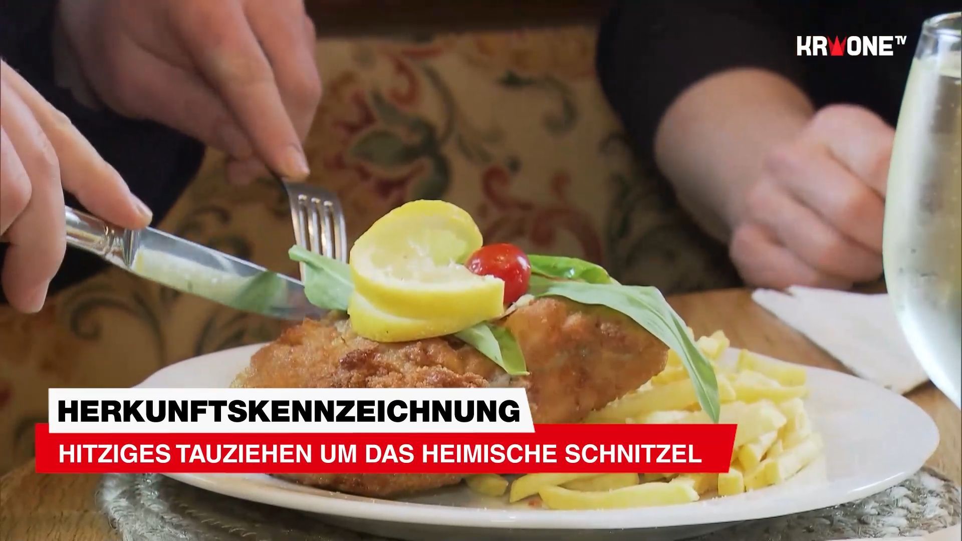Video: Hitziges Tauziehen um das heimische Schnitzel