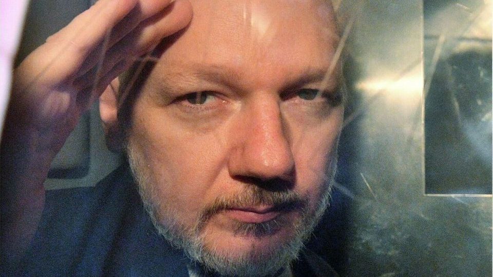 Bildergebnis für assange"