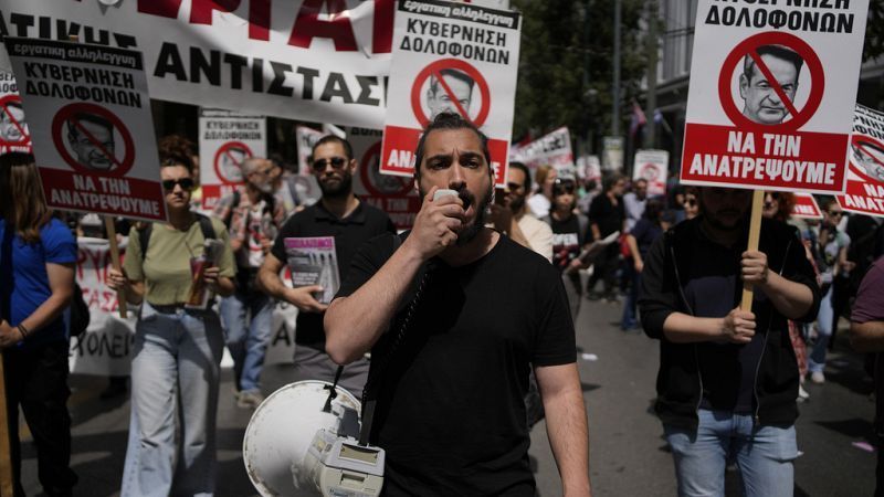 Trotz Arbeit reicht das Geld nicht: Viele Griechen fordern Tarifverträge