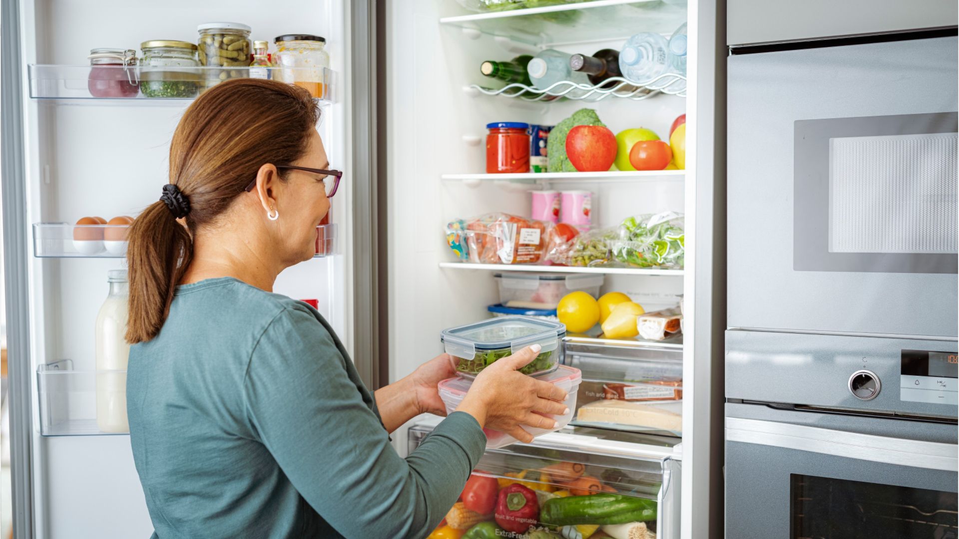 Wie lagere ich Essen und Getränke am besten im Kühlschrank?
