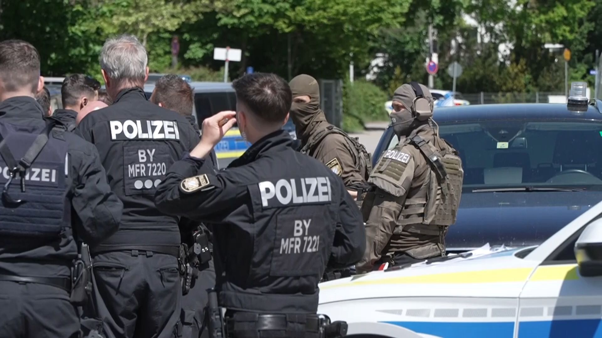Video: Großeinsatz an der Mittelschule in Roth