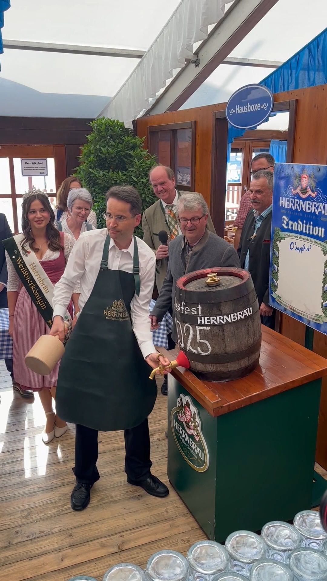 Video: Das Pfingstvolksfest in Ingolstadt ist eröffnet