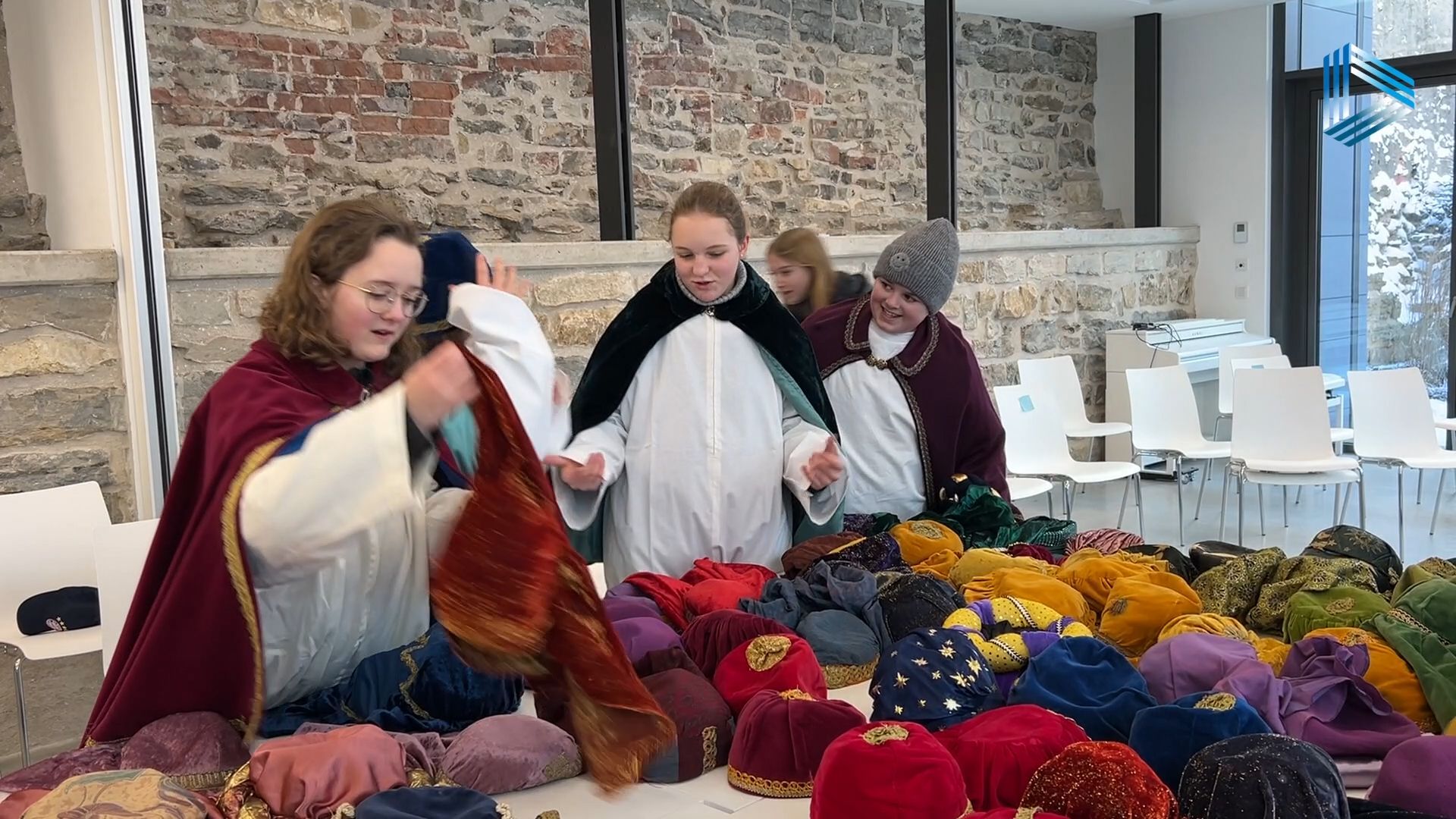 Video: Die Neumarkter Sternsinger bereiten sich für ihren Einsatz vor