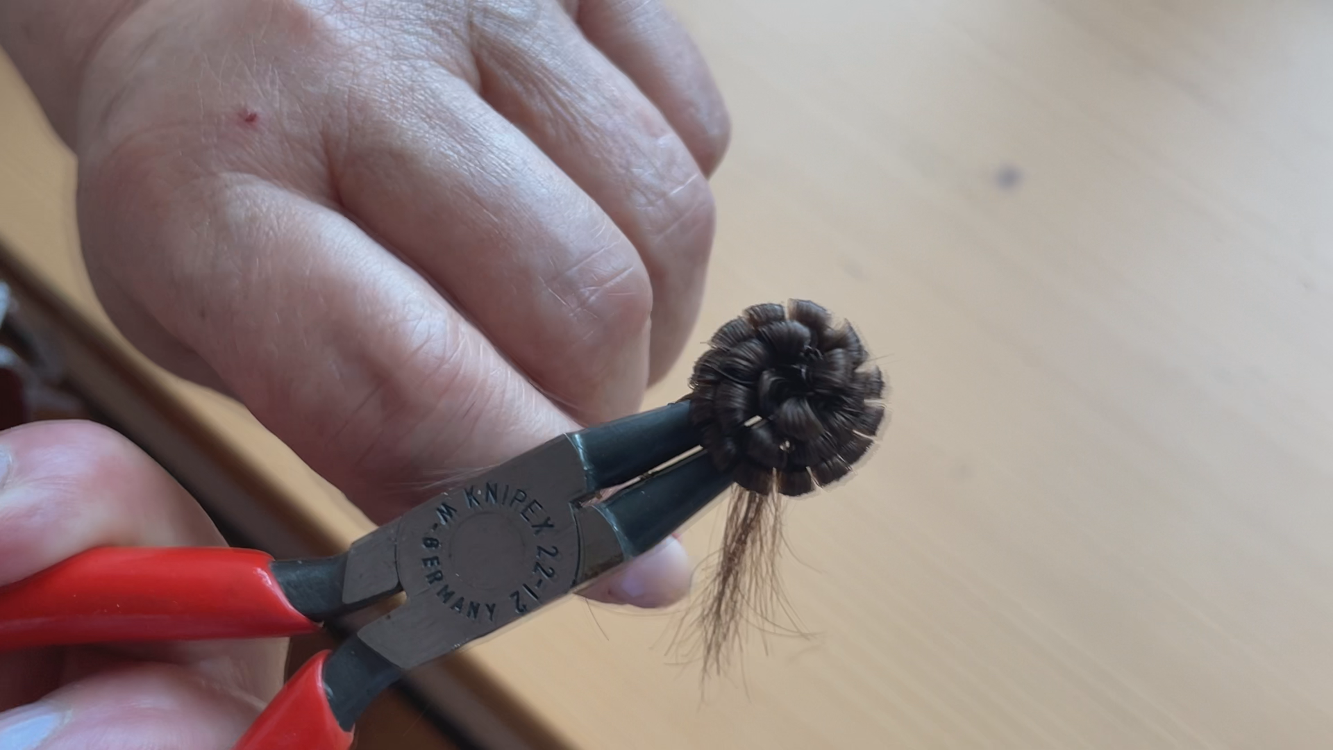 Video: Haarkunst im Dorfmuseum Kienberg