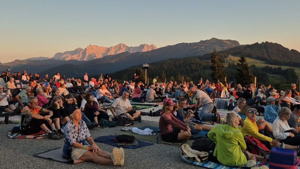 Video: Sonnenfinsternis auf der Winklmoos-Alm