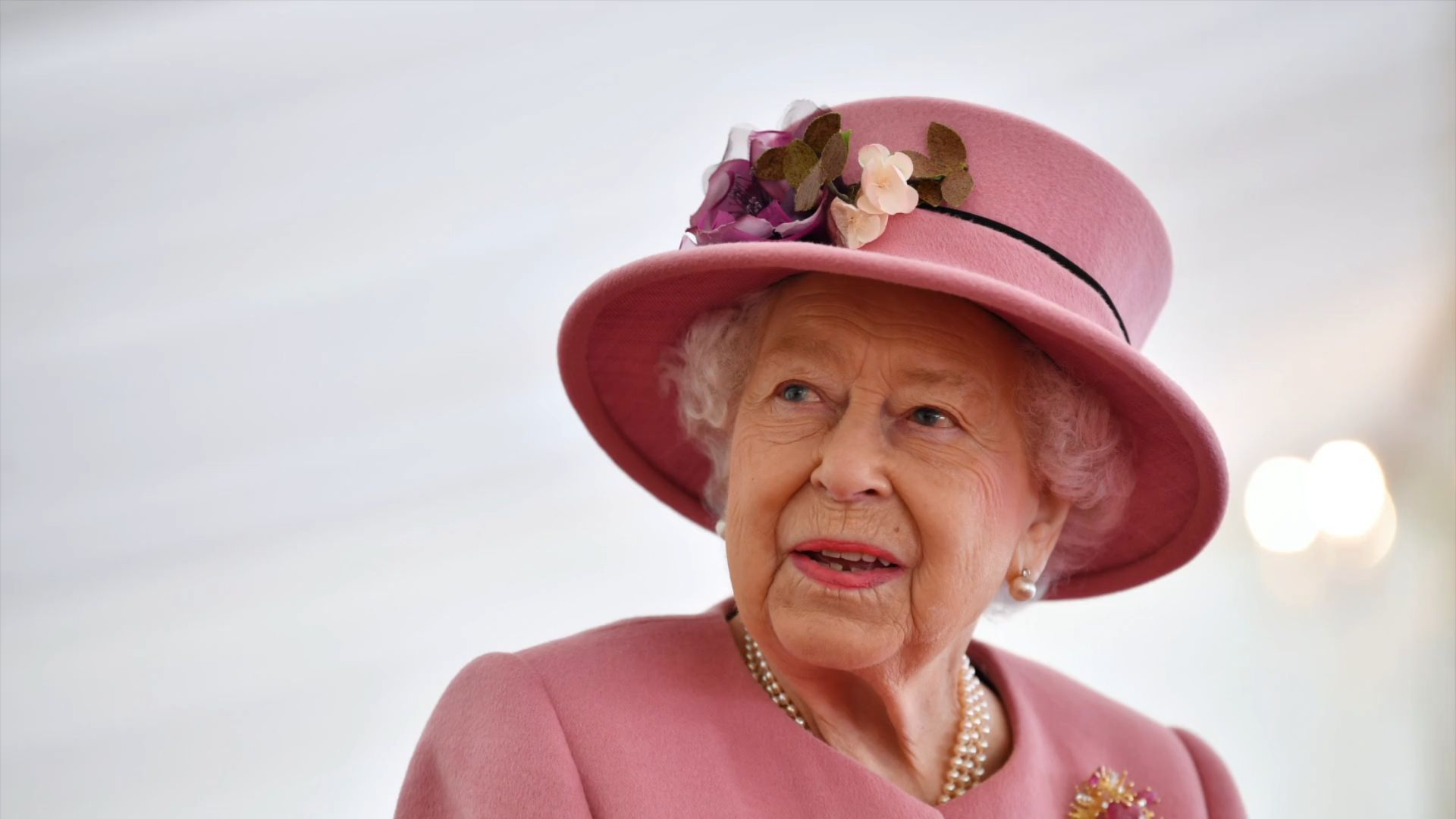 Die Queen bricht ihr Schweigen nach Interview von Harry und Meghan