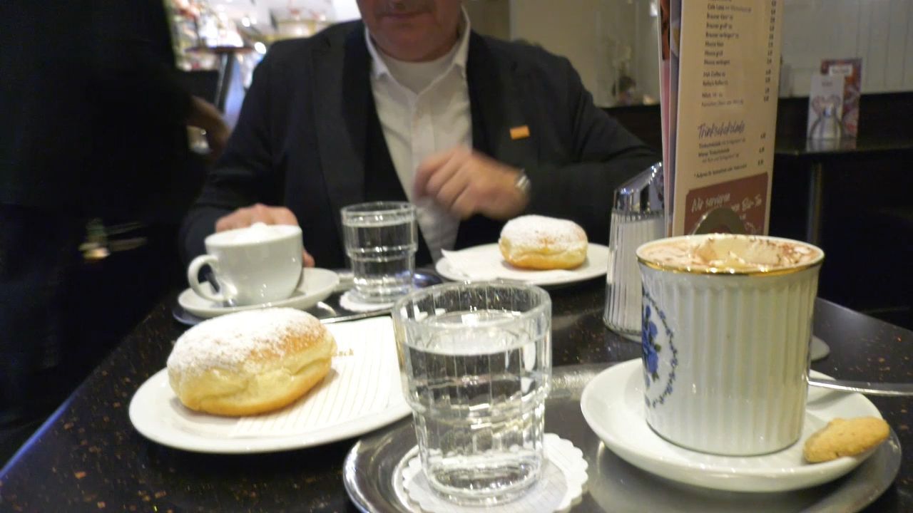 11 11 Narrenwecken und Krapfenfieber beim Groissböck